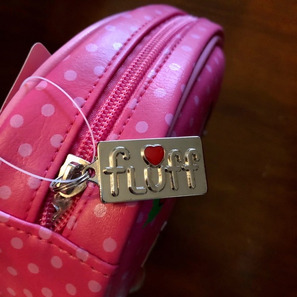 Fluff cosmetic bag & keychain set - Picture 6 of 6